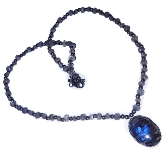 Labradorite Necklace - Picture 4 of 16